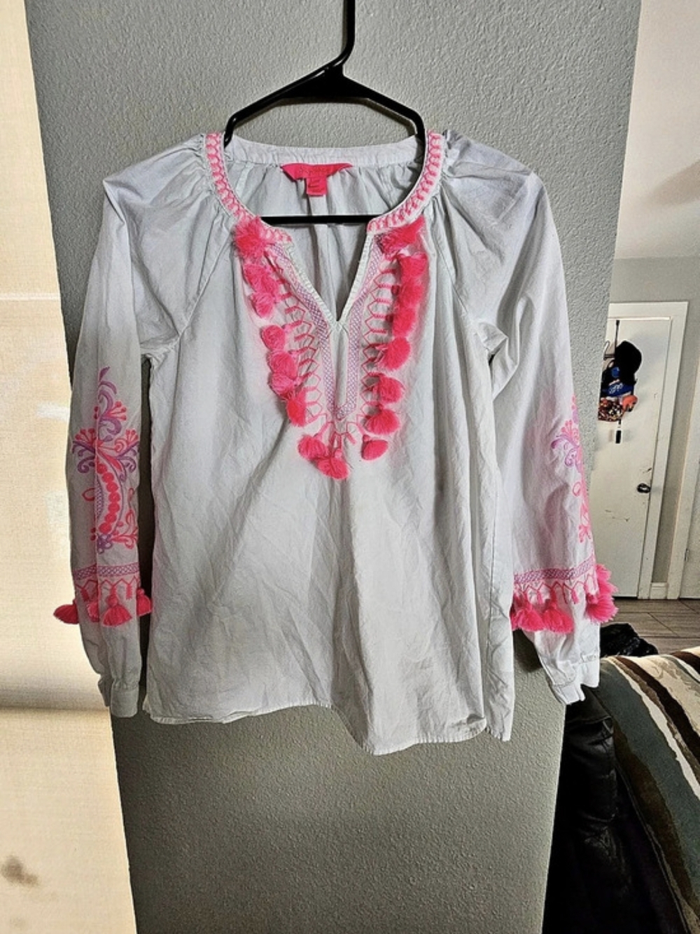 Lily Pulitzier Embroidered Tunic in White & Pink Size XXS Like New